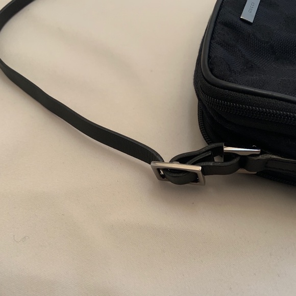 Gucci Wristlet/Purse! - Picture 3 of 7